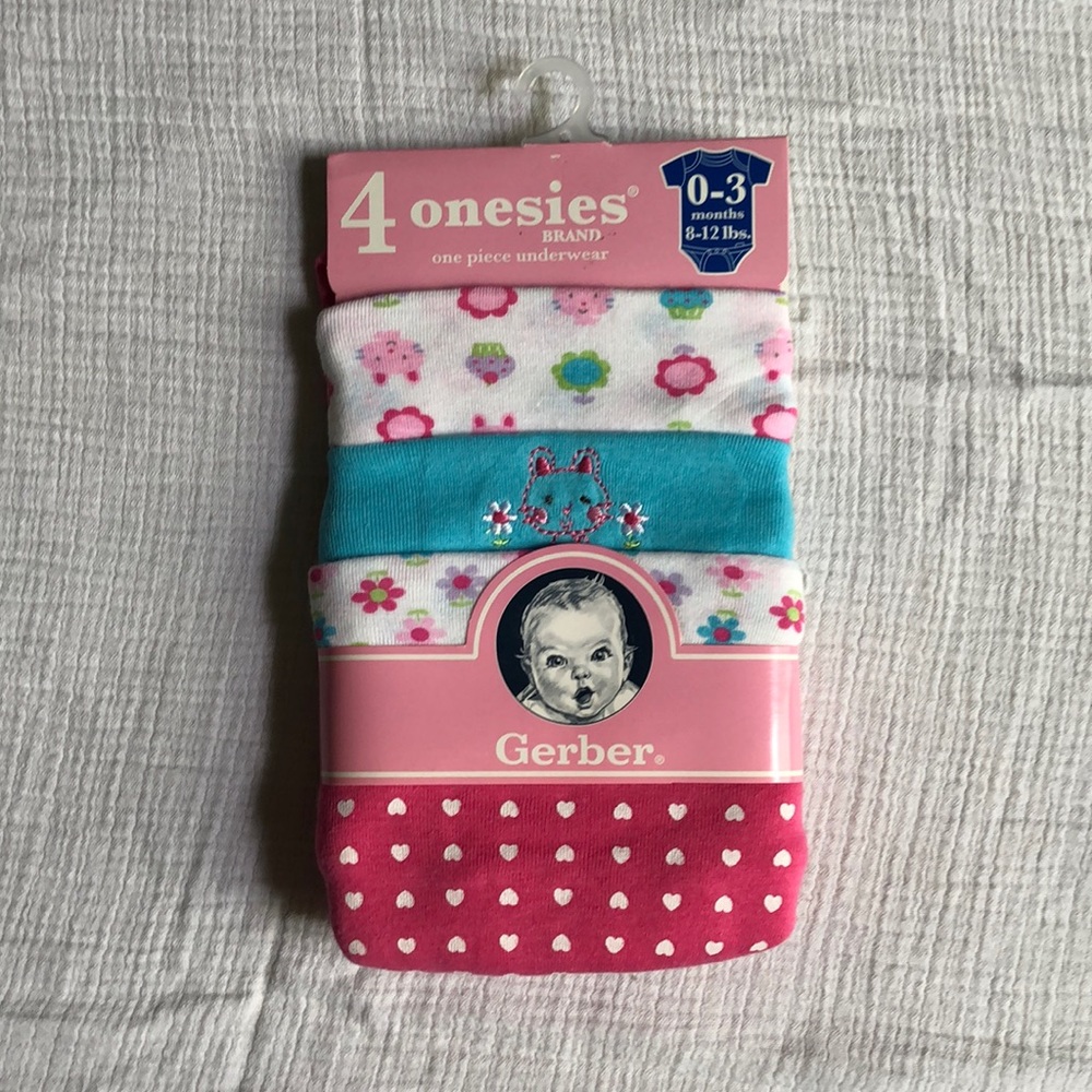 Gerber 4-pack 0-3M short sleeve onesies